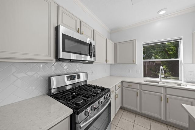2138 Mossy Trail Drive, Katy, TX 77450