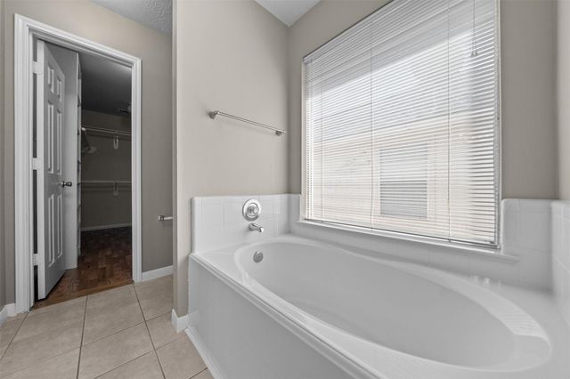 2138 Mossy Trail Drive, Katy, TX 77450