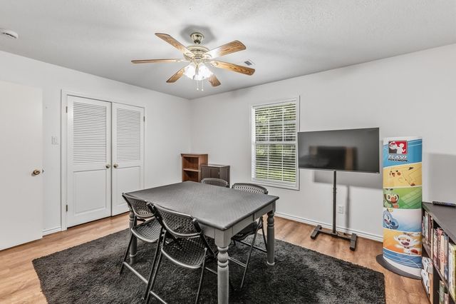 229 Evergreen Drive, Huntsville, TX 77340