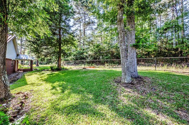 229 Evergreen Drive, Huntsville, TX 77340