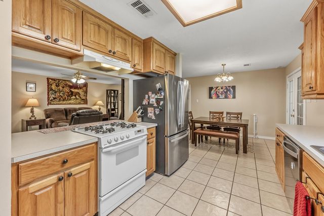 229 Evergreen Drive, Huntsville, TX 77340