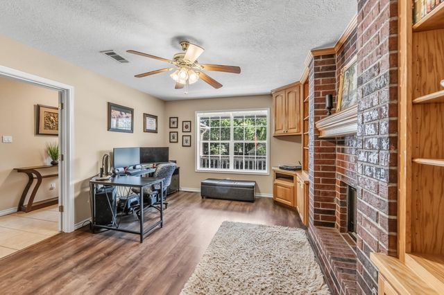 229 Evergreen Drive, Huntsville, TX 77340