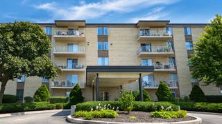 110 W Butterfield Road 307S, Elmhurst, IL 60126