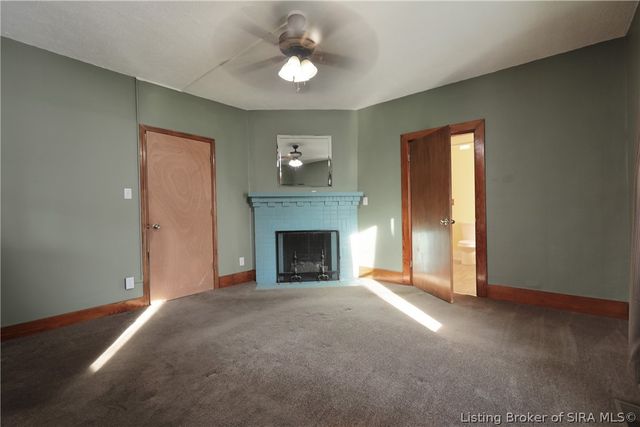 410 E Charlestown Avenue, Jeffersonville, IN 47130