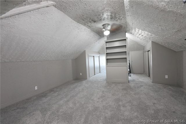 410 E Charlestown Avenue, Jeffersonville, IN 47130