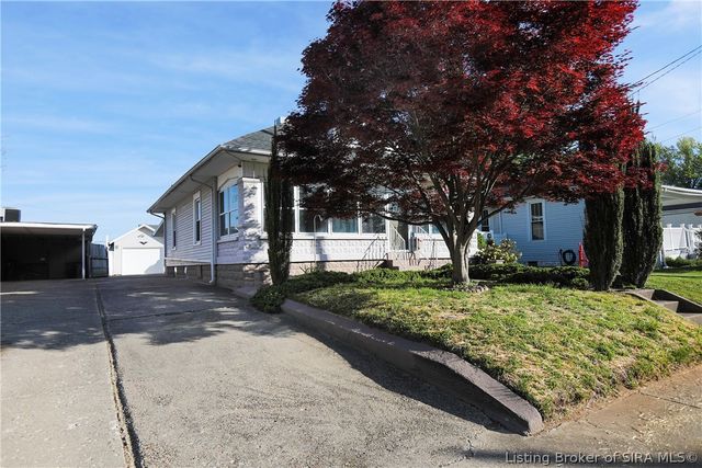 410 E Charlestown Avenue, Jeffersonville, IN 47130