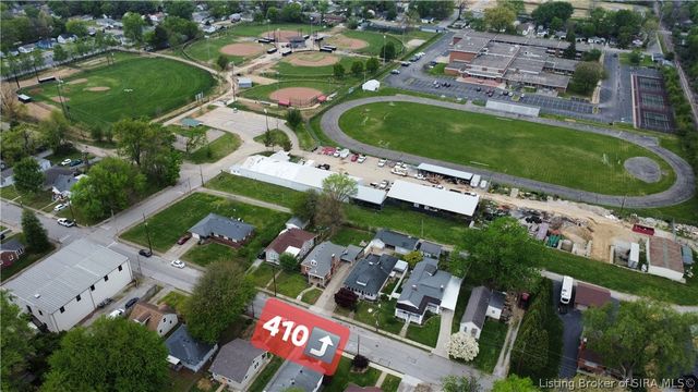 410 E Charlestown Avenue, Jeffersonville, IN 47130
