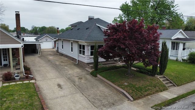 410 E Charlestown Avenue, Jeffersonville, IN 47130