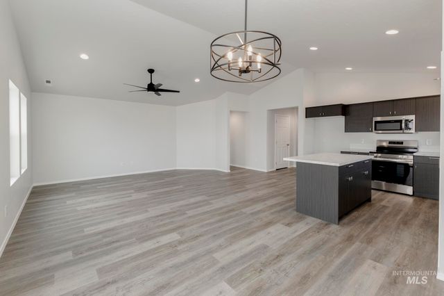 7265 S Menzingers Ave, Meridian, ID 83642