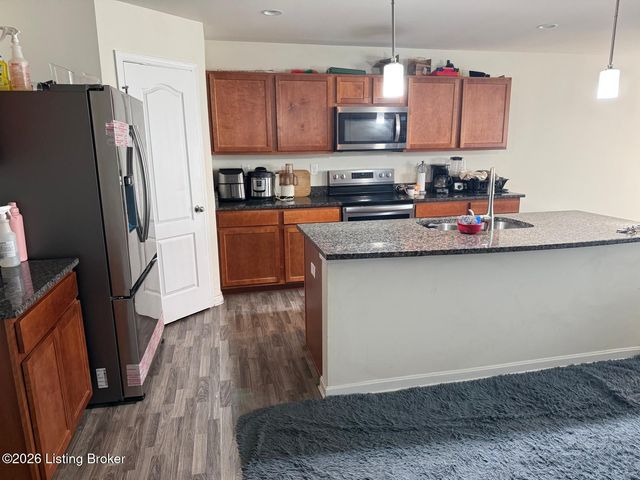 11720 Beacon Ct, Louisville, KY 40299