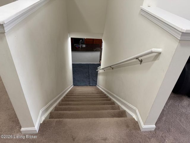 11720 Beacon Ct, Louisville, KY 40299