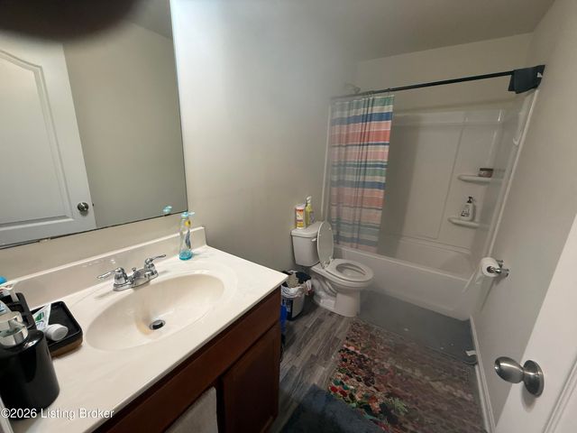 11720 Beacon Ct, Louisville, KY 40299