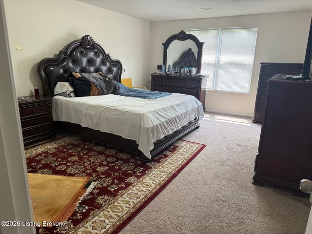 11720 Beacon Ct, Louisville, KY 40299