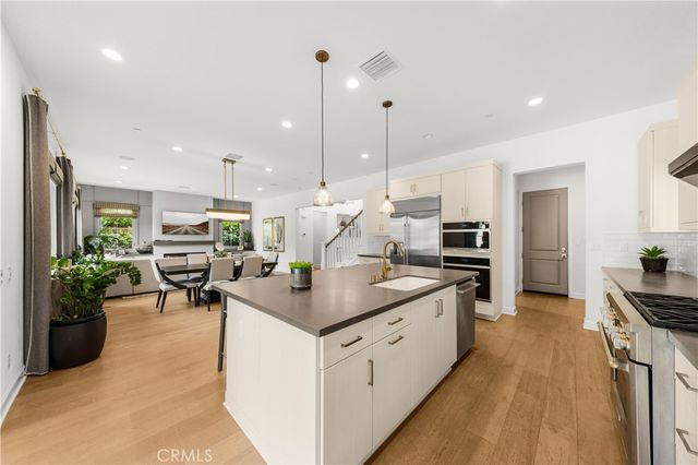 121 Whisper Rock, Irvine, CA 92602