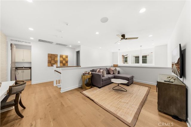 121 Whisper Rock, Irvine, CA 92602
