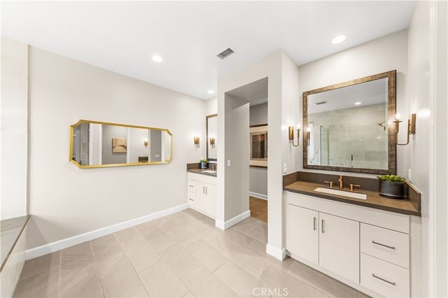 121 Whisper Rock, Irvine, CA 92602