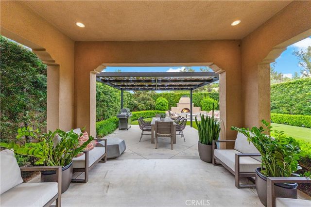121 Whisper Rock, Irvine, CA 92602