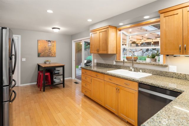 1517 3rd Place, Kirkland, WA 98033