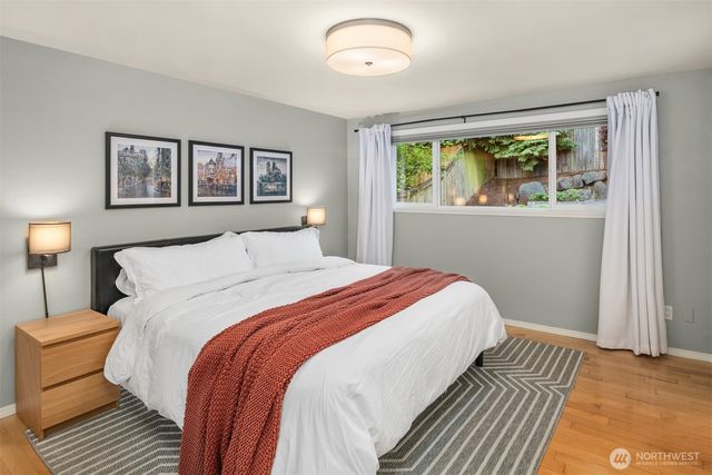1517 3rd Place, Kirkland, WA 98033