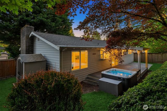 1517 3rd Place, Kirkland, WA 98033