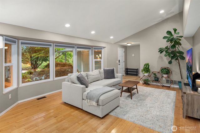 1517 3rd Place, Kirkland, WA 98033