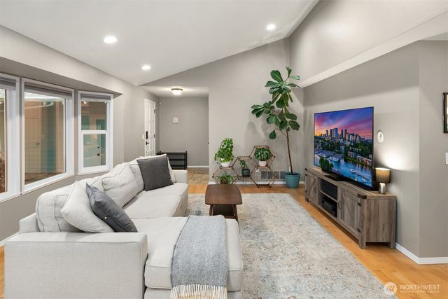 1517 3rd Place, Kirkland, WA 98033