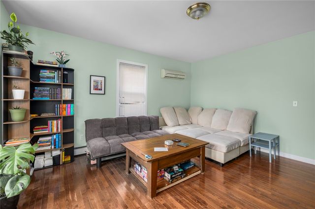 89 Knowles Street, Providence, RI 02906