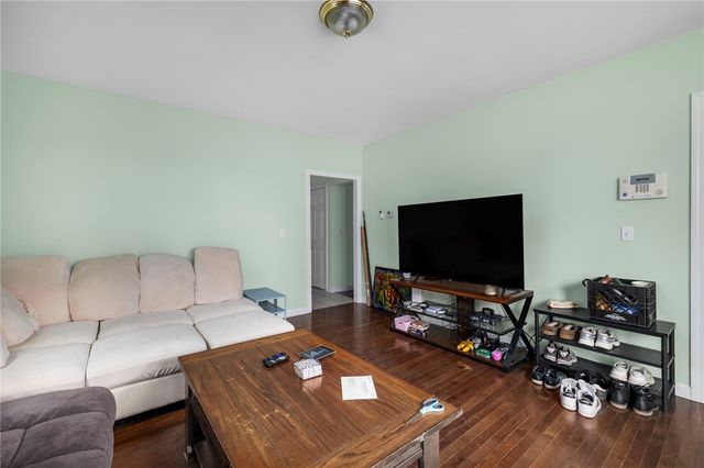 89 Knowles Street, Providence, RI 02906
