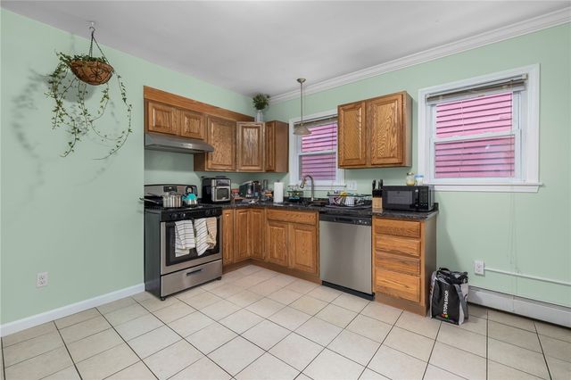 89 Knowles Street, Providence, RI 02906
