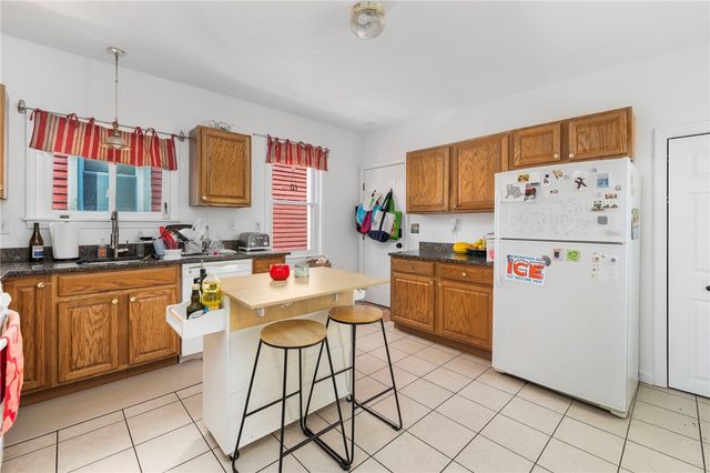 89 Knowles Street, Providence, RI 02906