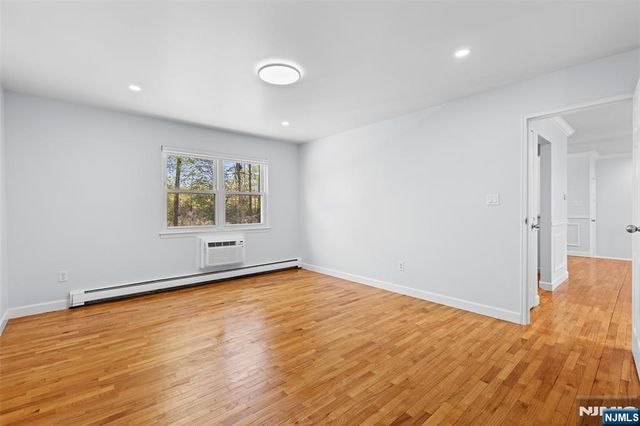 4D Lakeview 4D, Leonia, NJ 07605