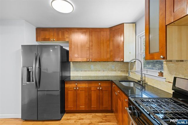 4D Lakeview 4D, Leonia, NJ 07605