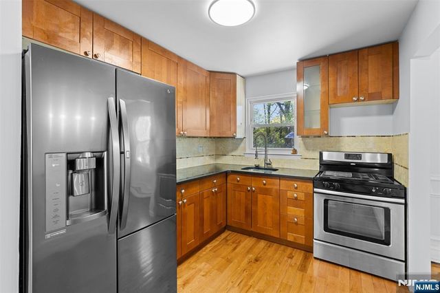 4D Lakeview 4D, Leonia, NJ 07605