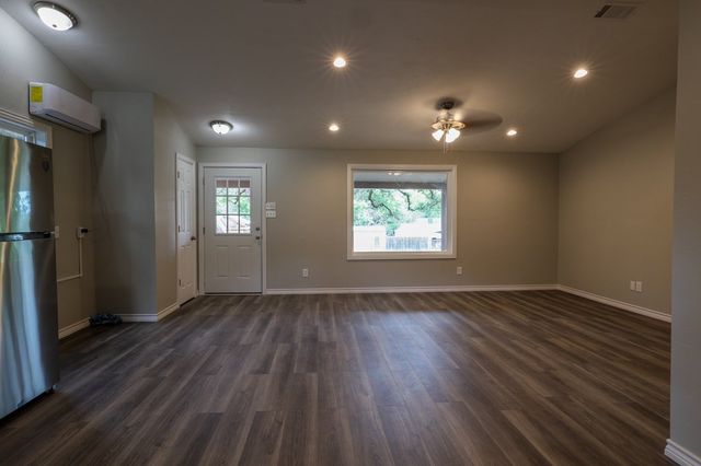 614 Coates Street, Ozona, TX 76943