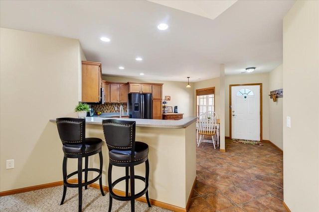 72 Northlight Way, Fitchburg, WI 53711