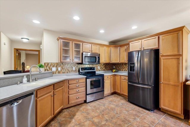 72 Northlight Way, Fitchburg, WI 53711