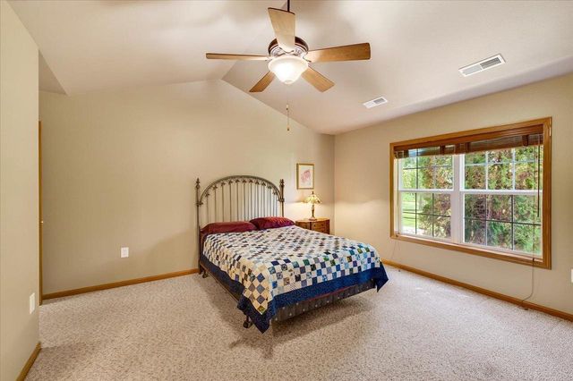 72 Northlight Way, Fitchburg, WI 53711
