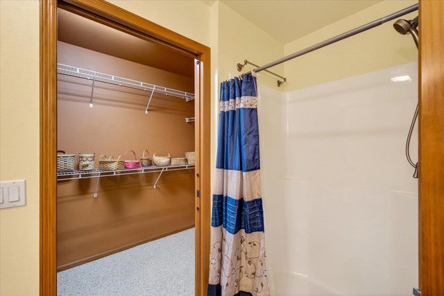 72 Northlight Way, Fitchburg, WI 53711