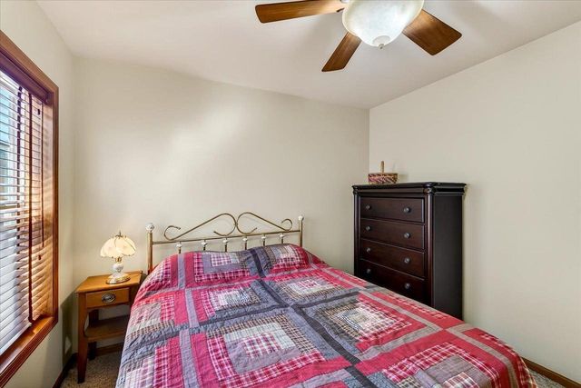72 Northlight Way, Fitchburg, WI 53711