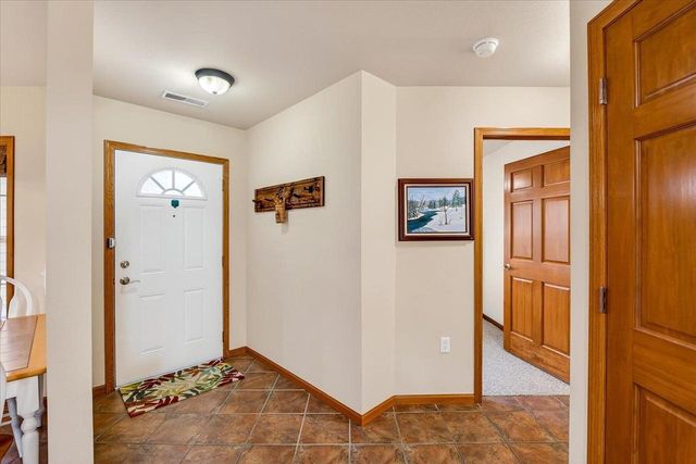 72 Northlight Way, Fitchburg, WI 53711
