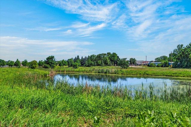 72 Northlight Way, Fitchburg, WI 53711
