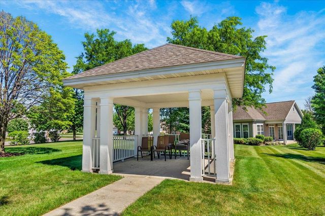 72 Northlight Way, Fitchburg, WI 53711