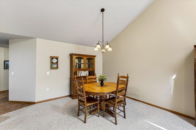 72 Northlight Way, Fitchburg, WI 53711