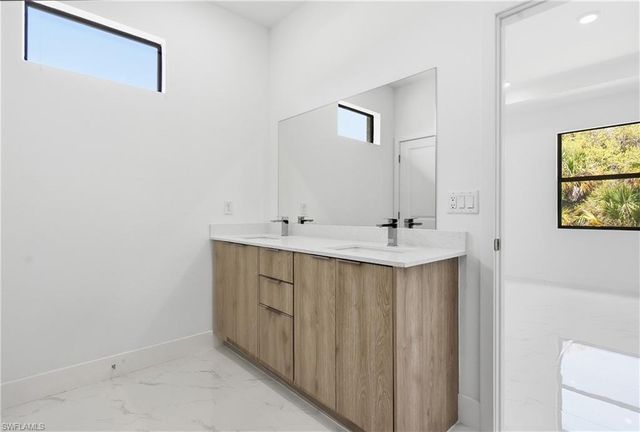 1253 Argosy RD, Labelle, FL 33935