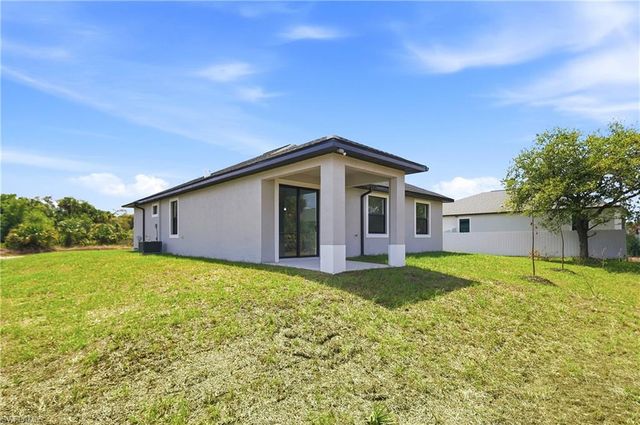 1253 Argosy RD, Labelle, FL 33935