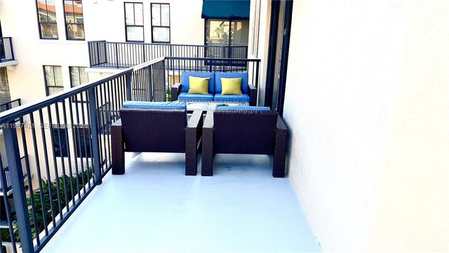 55 Merrick Way 825, Coral Gables, FL 33134