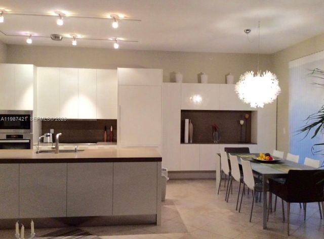 55 Merrick Way 825, Coral Gables, FL 33134