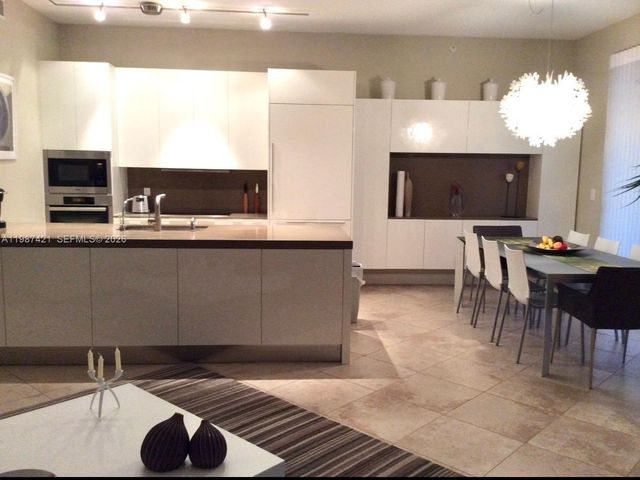 55 Merrick Way 825, Coral Gables, FL 33134