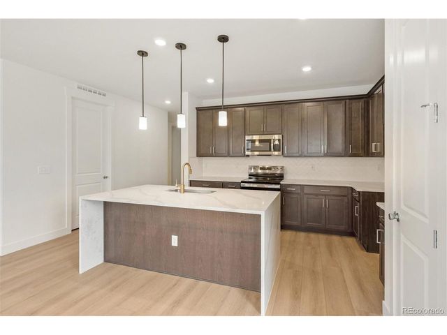 20665 E 57th Dr, Aurora, CO 80019