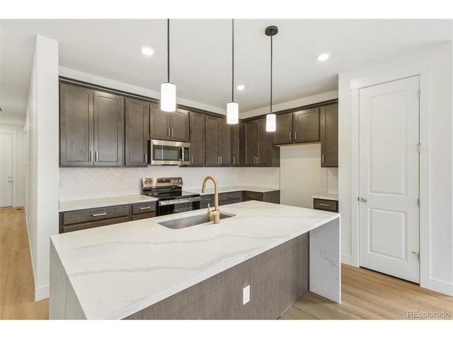 20665 E 57th Dr, Aurora, CO 80019